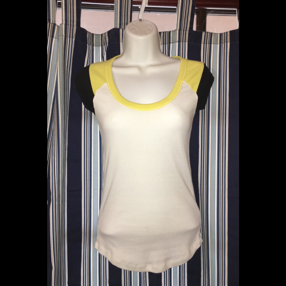 Tee Shop Sz XS Fitted Cap Sleeve T-Shirt